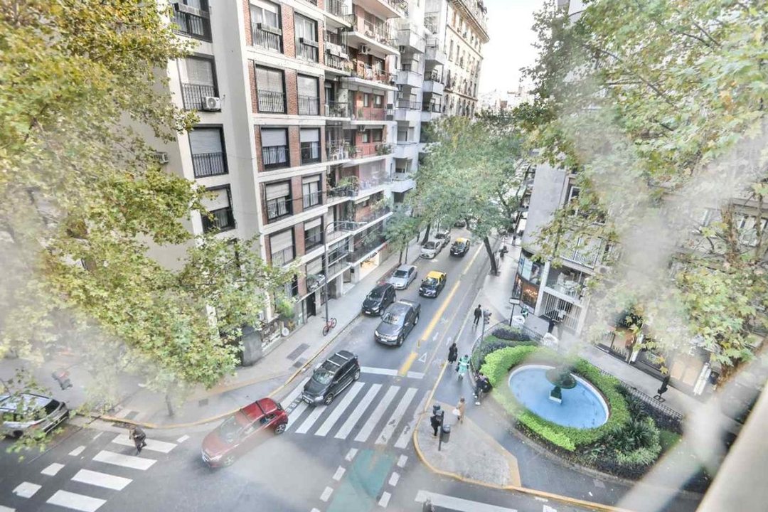 Dpto 3 amb en venta en Recoleta c/balcón y depend.