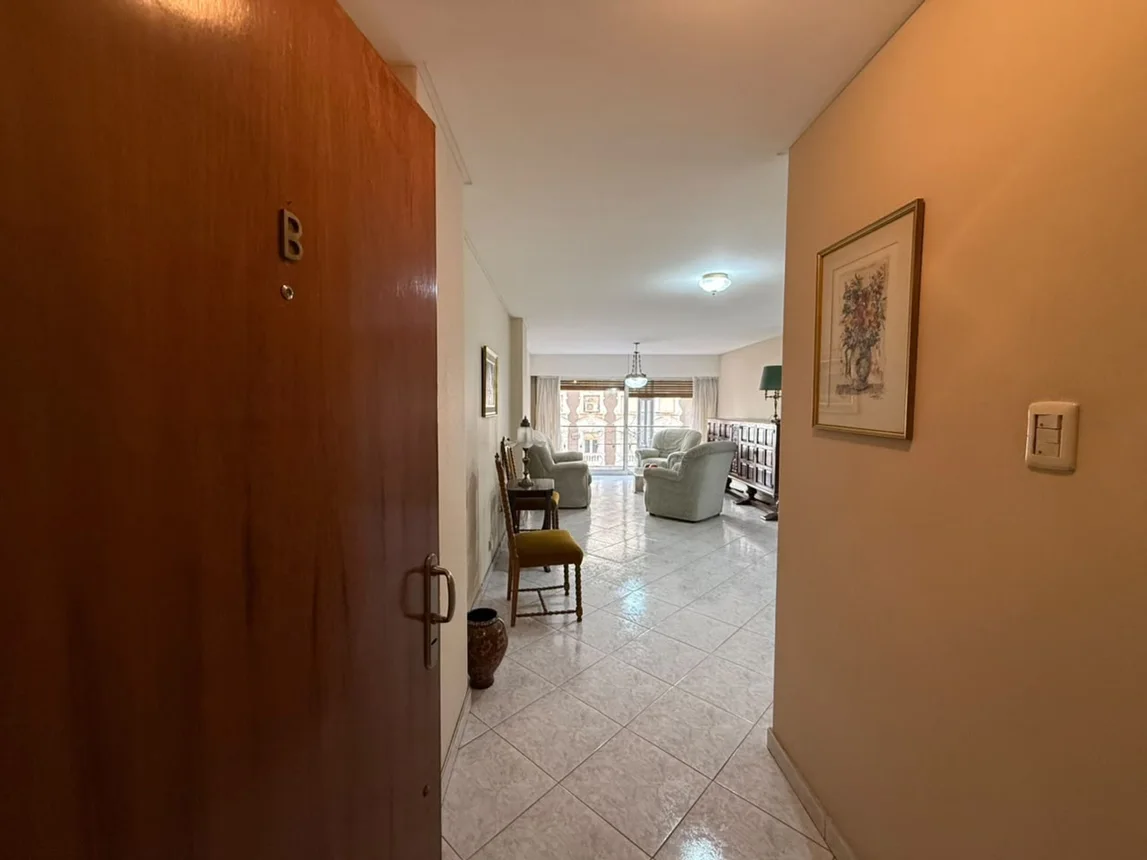 Departamento de 6 ambientes en alquiler en Córdoba, Justo José de Urquiza 100, foto 3