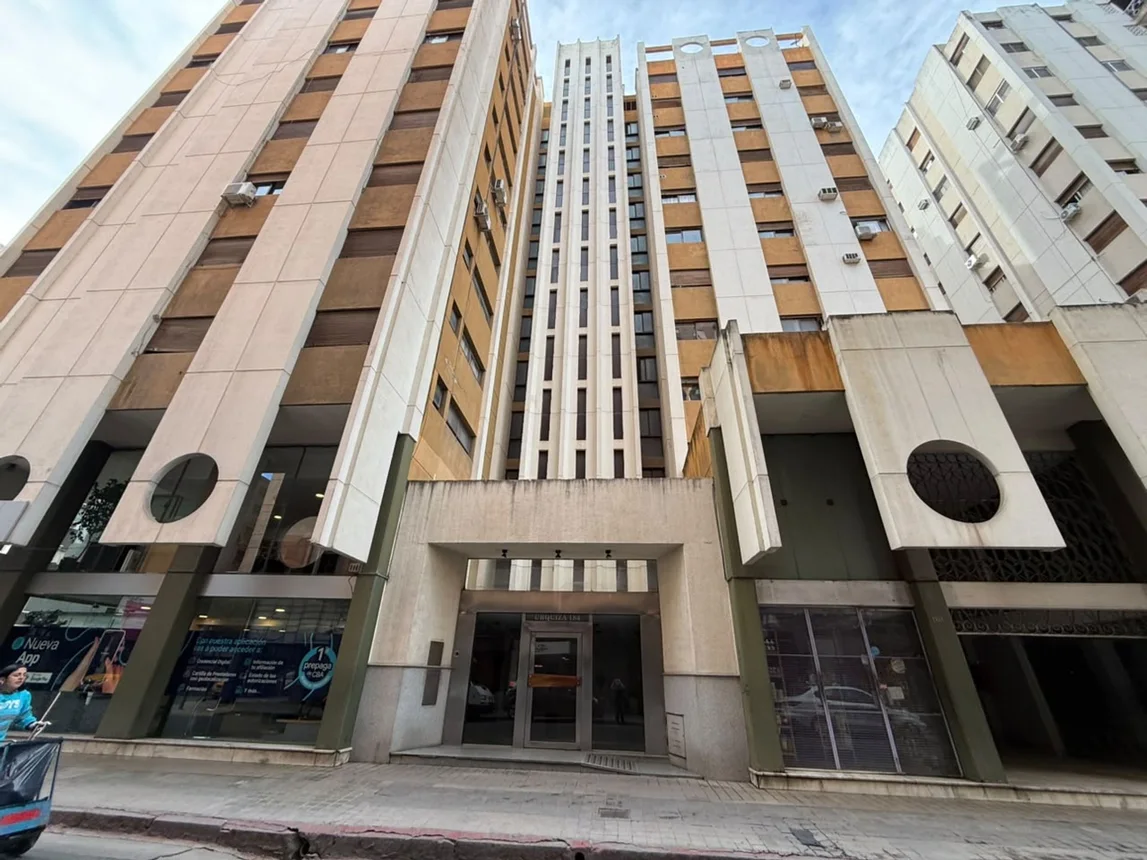 Departamento de 6 ambientes en alquiler en Córdoba, Justo José de Urquiza 100