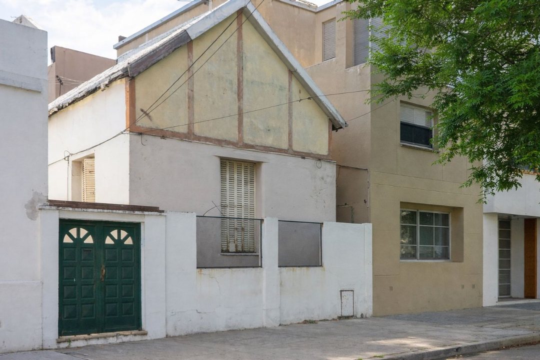 VENTA LOTE EN VERSALLES 8.66 x 31 mtrs