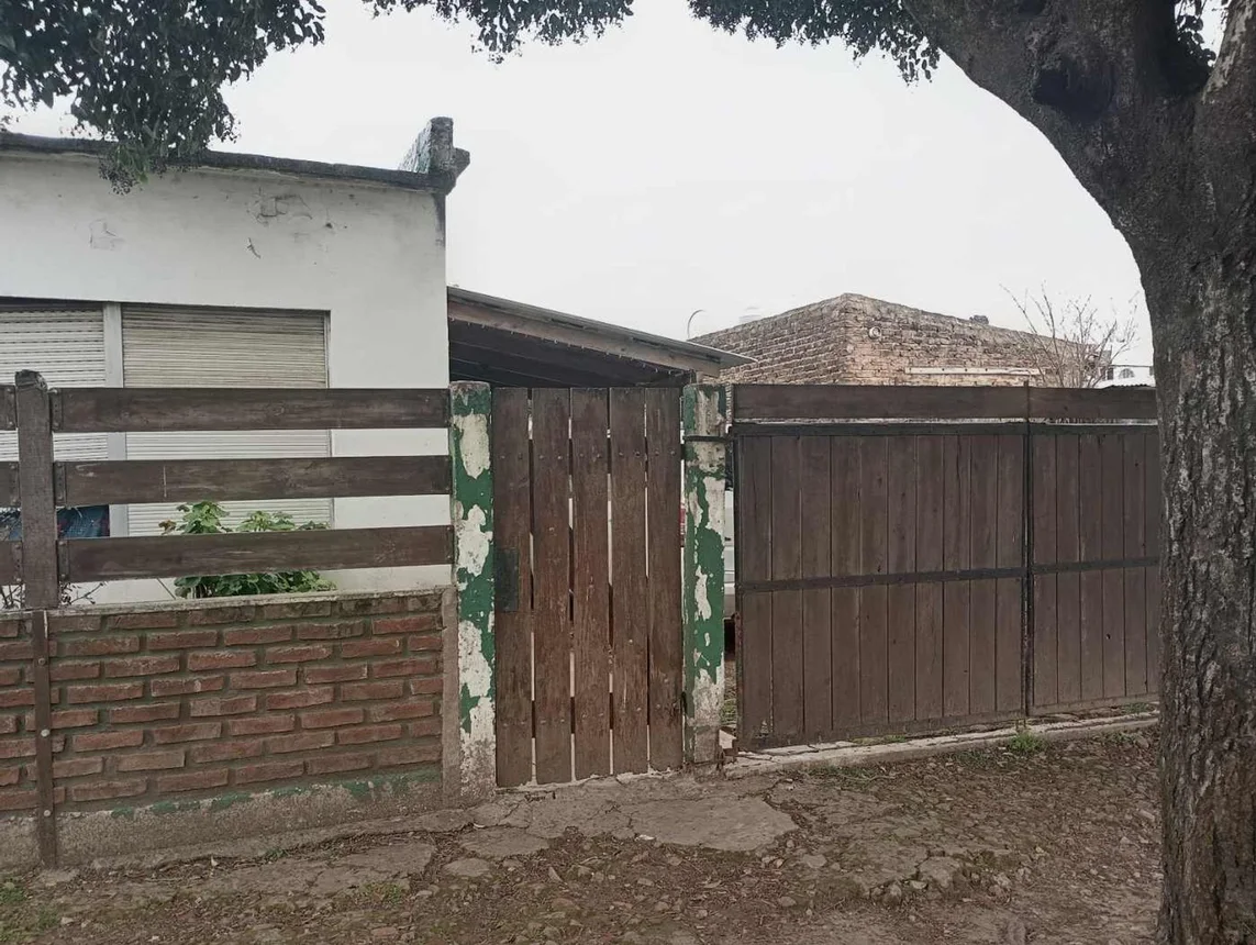Casa en venta en Claypole, Crispi 900