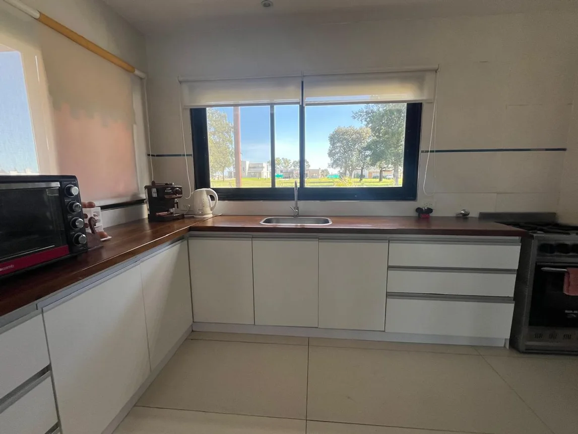 Casa en venta en La Plata, foto 3