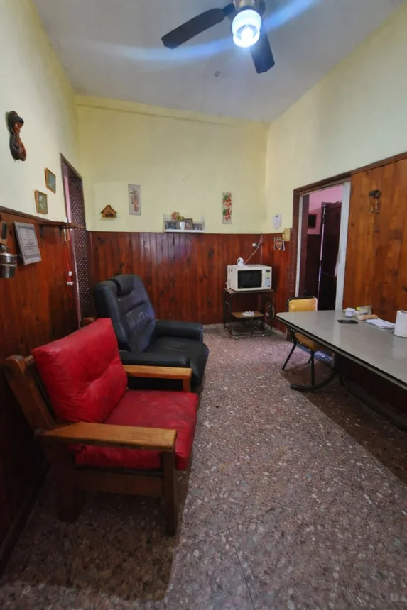 Casa de 4 ambientes en venta en Isidro Casanova, Avenida Cristianía 2500, foto 2