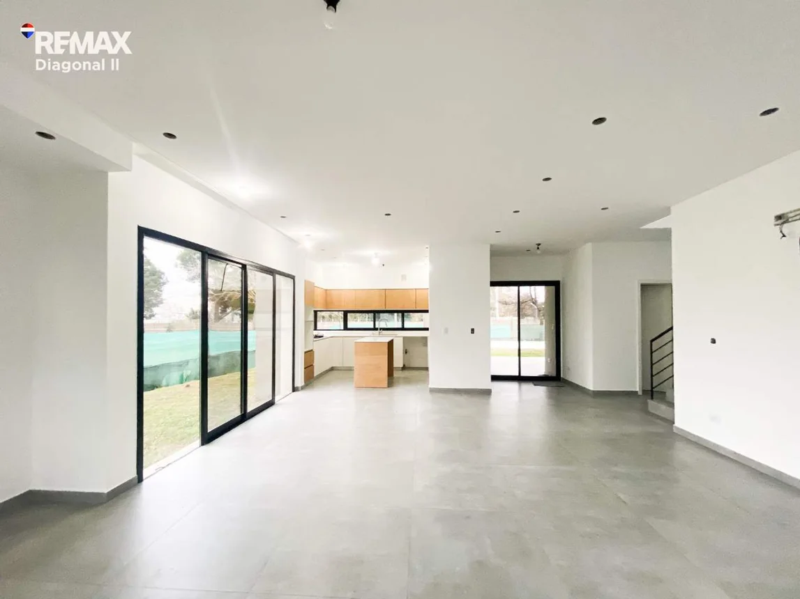 Casa de 5 ambientes en venta en Hudson, Calle 152 Greenville 6300, foto 4
