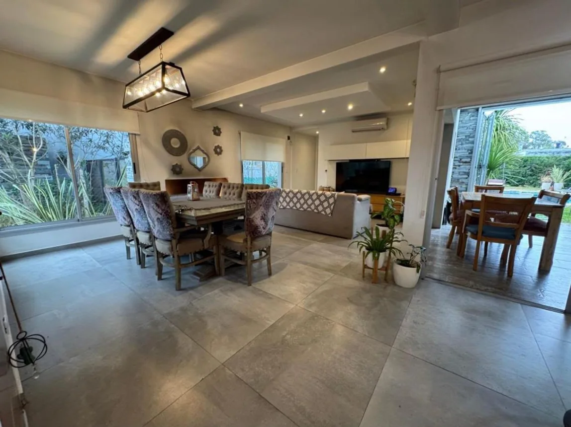 Casa de 4 ambientes en venta en Hudson, Calle 163 7800, foto 2