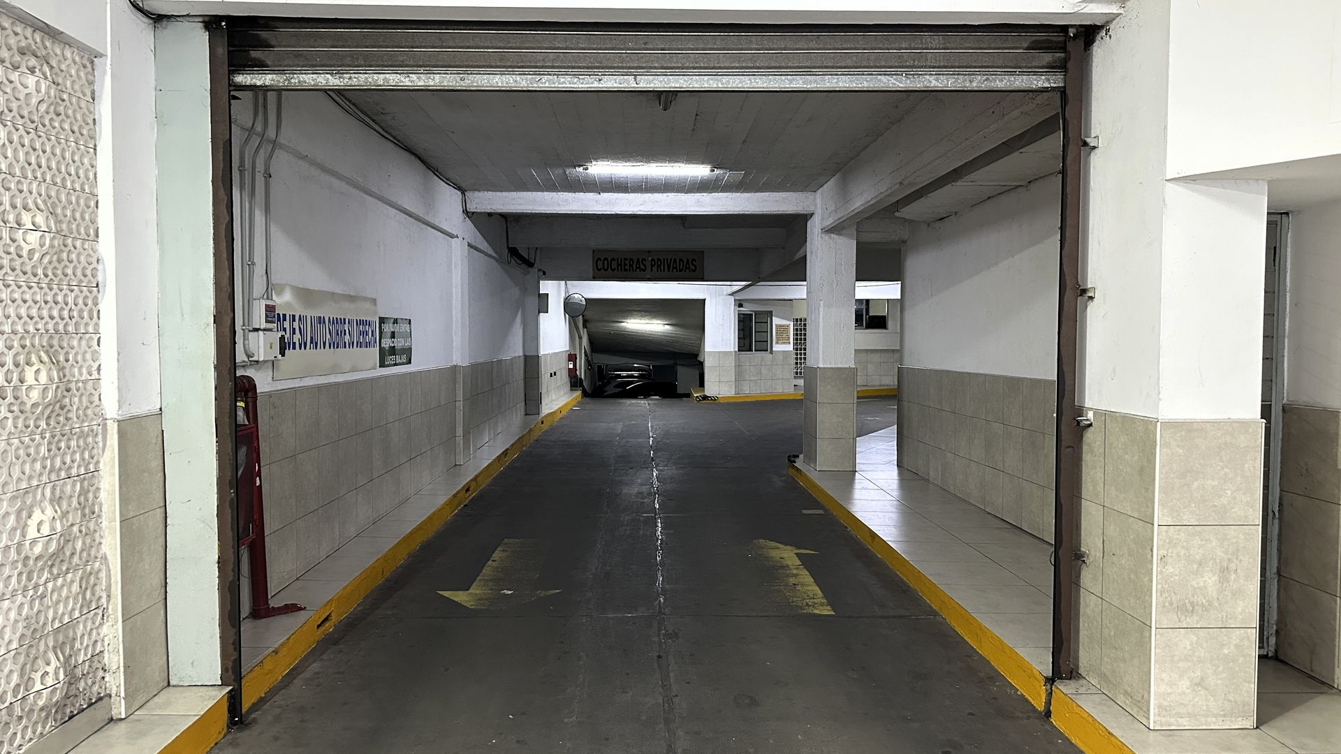 Foto 5 — Cochera Cubierta + Espacio Guardacoche en Venta