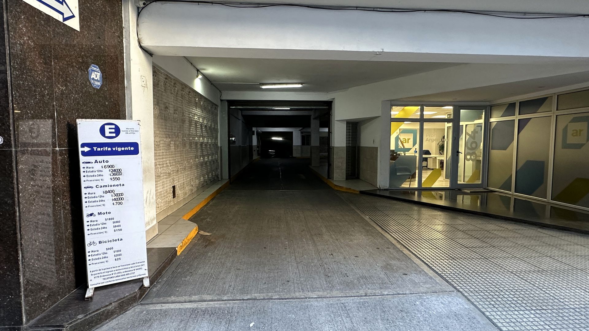 Foto 6 — Cochera Cubierta + Espacio Guardacoche en Venta
