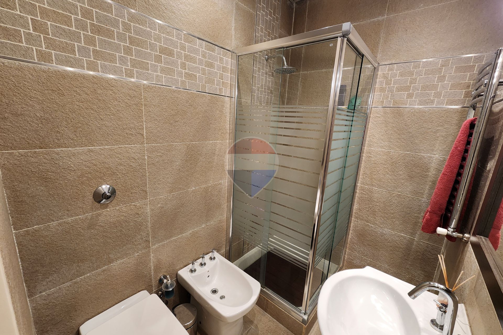 Foto 24 — VENTA CASA 5 AMB C/PILETA EN QUILMES