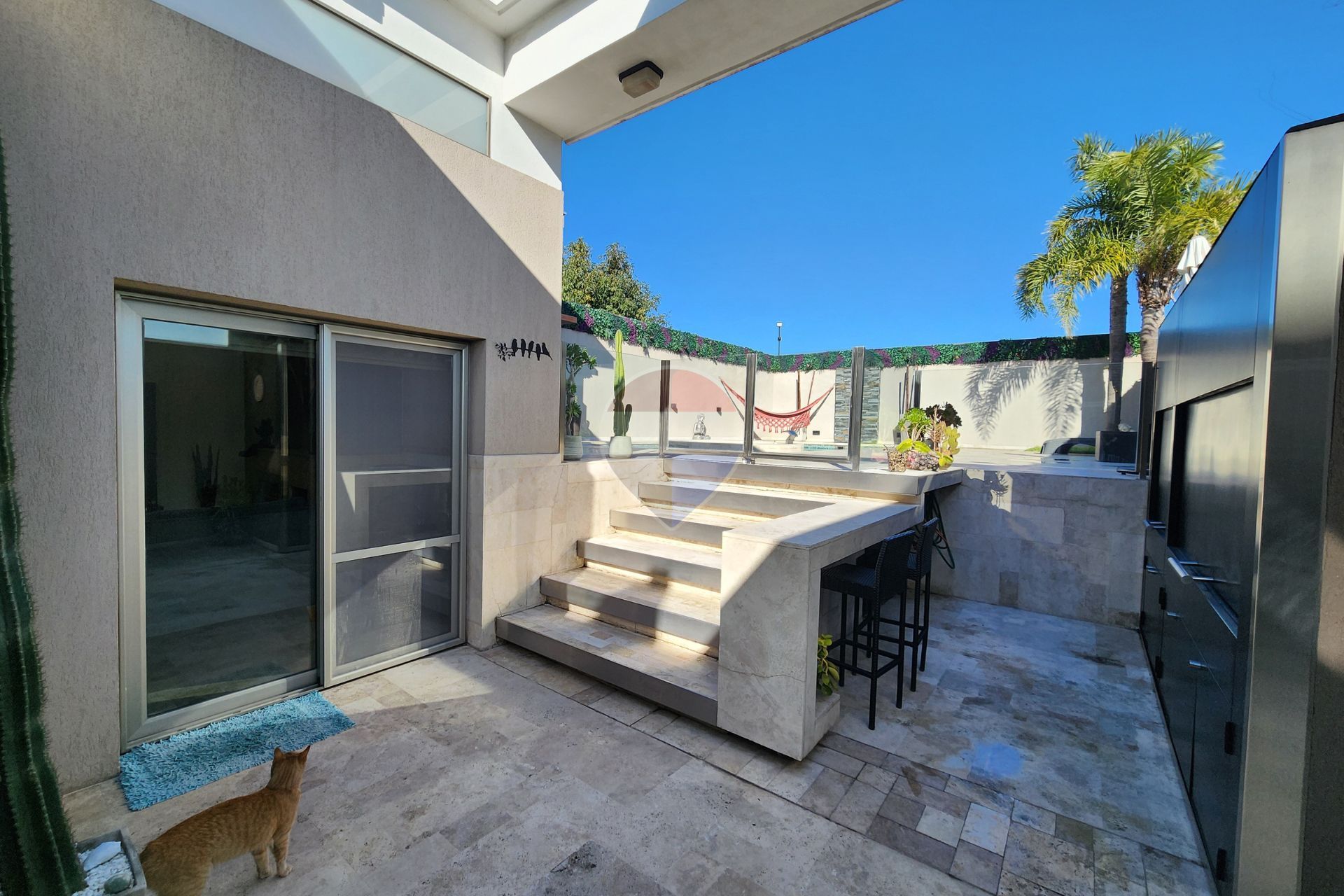 Foto 10 — VENTA CASA 5 AMB C/PILETA EN QUILMES