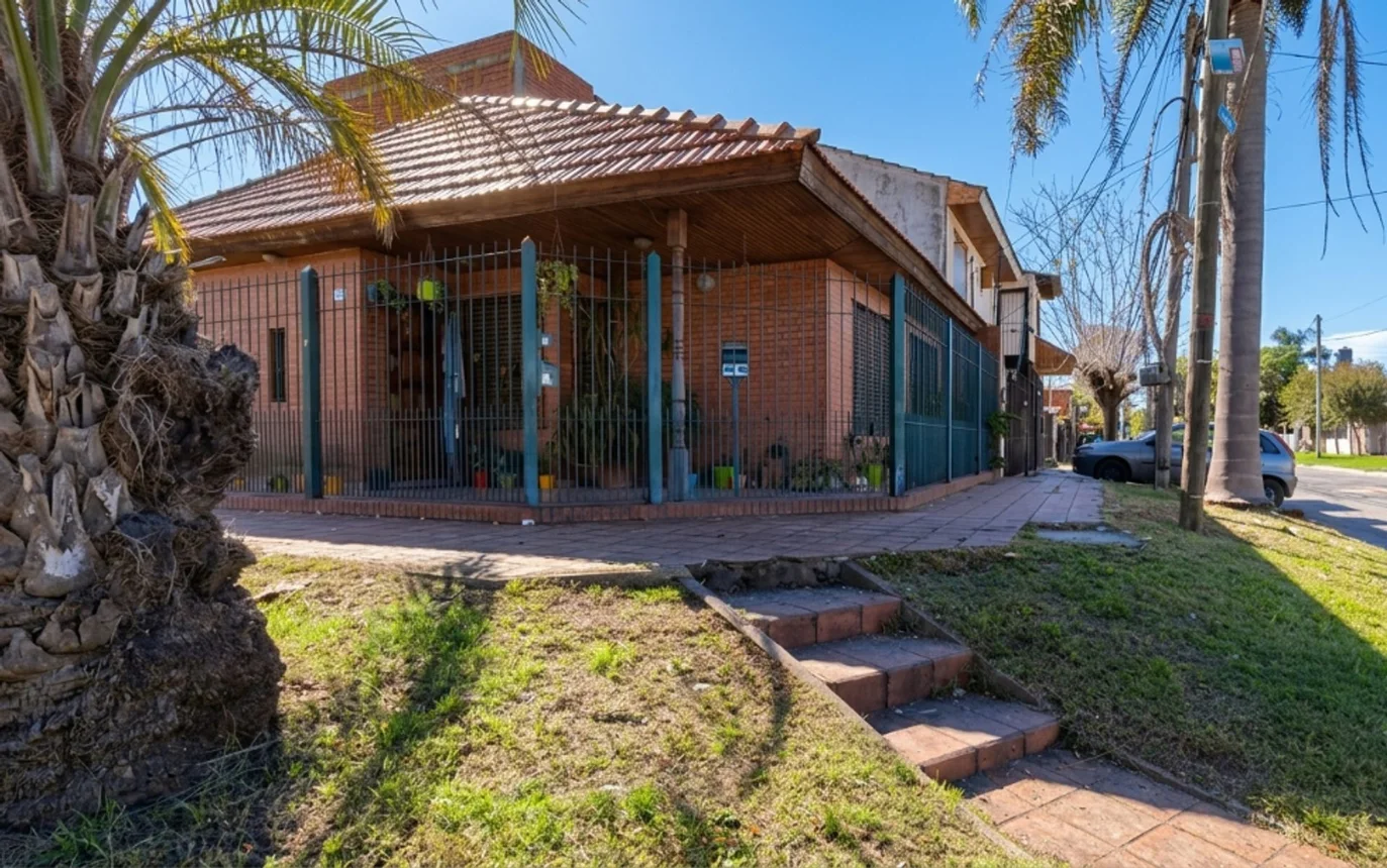 Casa de 4 ambientes en venta en Monte Chingolo, Pichincha 3600, foto 2