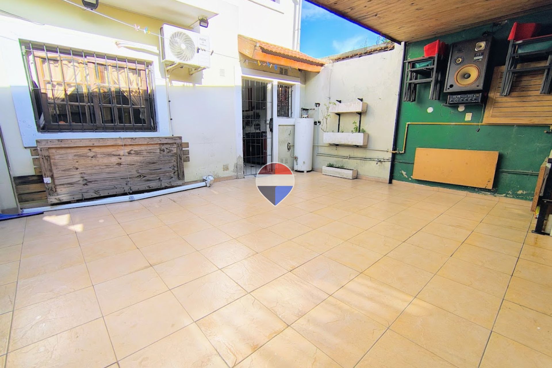 Foto 6 — VENTA PH DUPLEX 3 AMB. BERNAL OESTE GARAJE QUINCHO