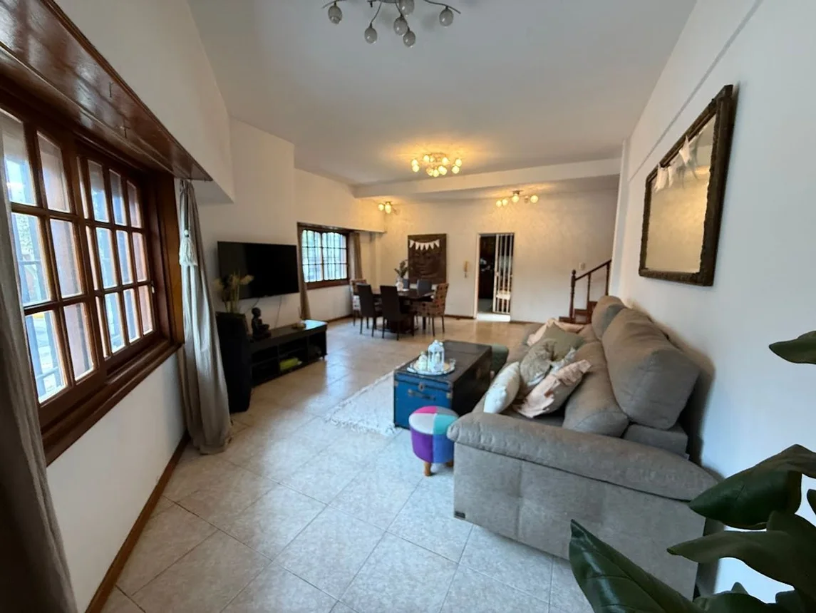 Casa dúplex de 4 ambientes en venta en Villa Lugano, Avenida Lisandro de la Torre 4500, foto 2