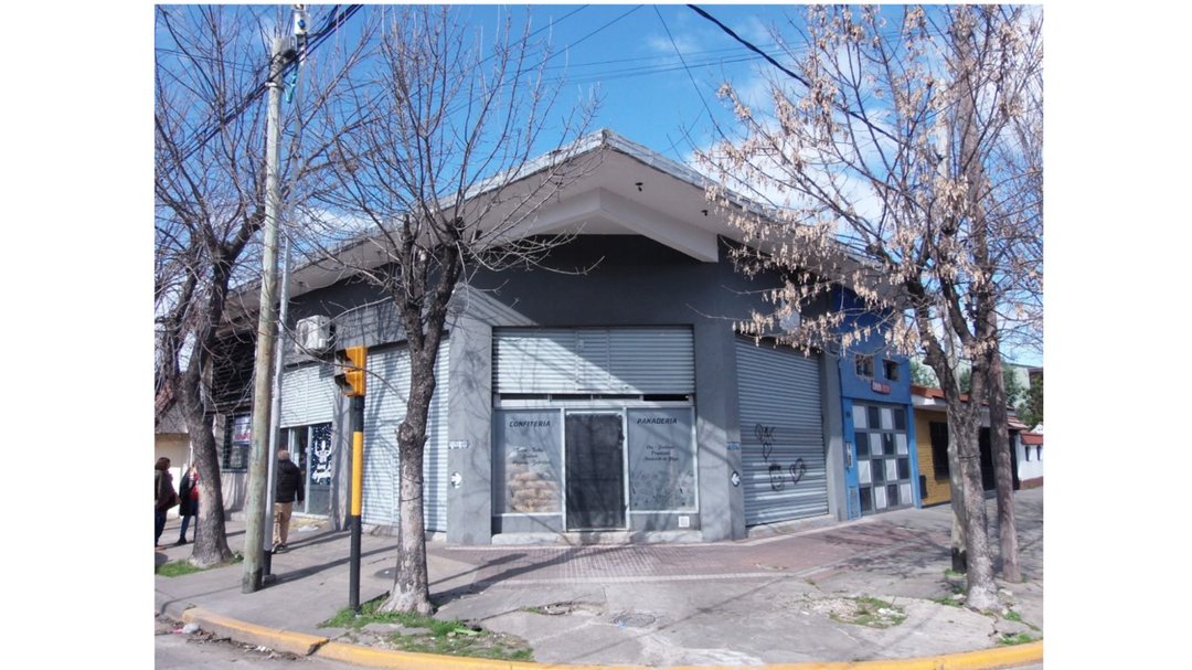 Venta departamento dos ambientes,con locales