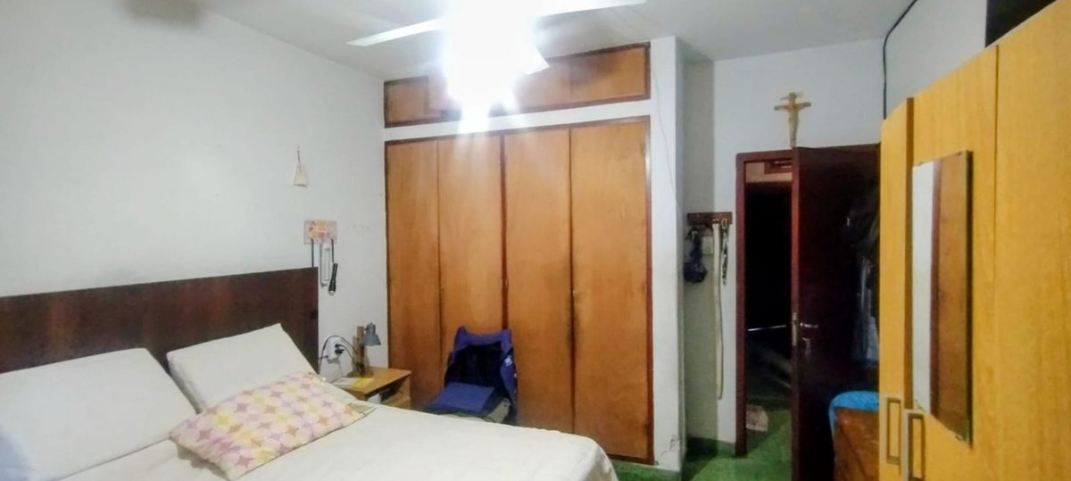 CASA VENTA MACROCENTRO 6 DORMITORIOS - foto 7