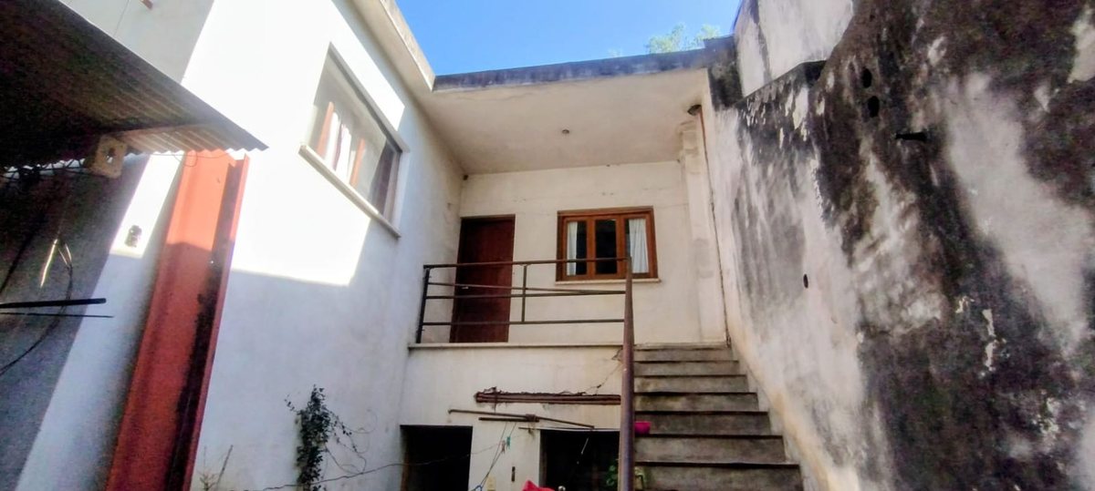 CASA VENTA MACROCENTRO 6 DORMITORIOS - foto 9