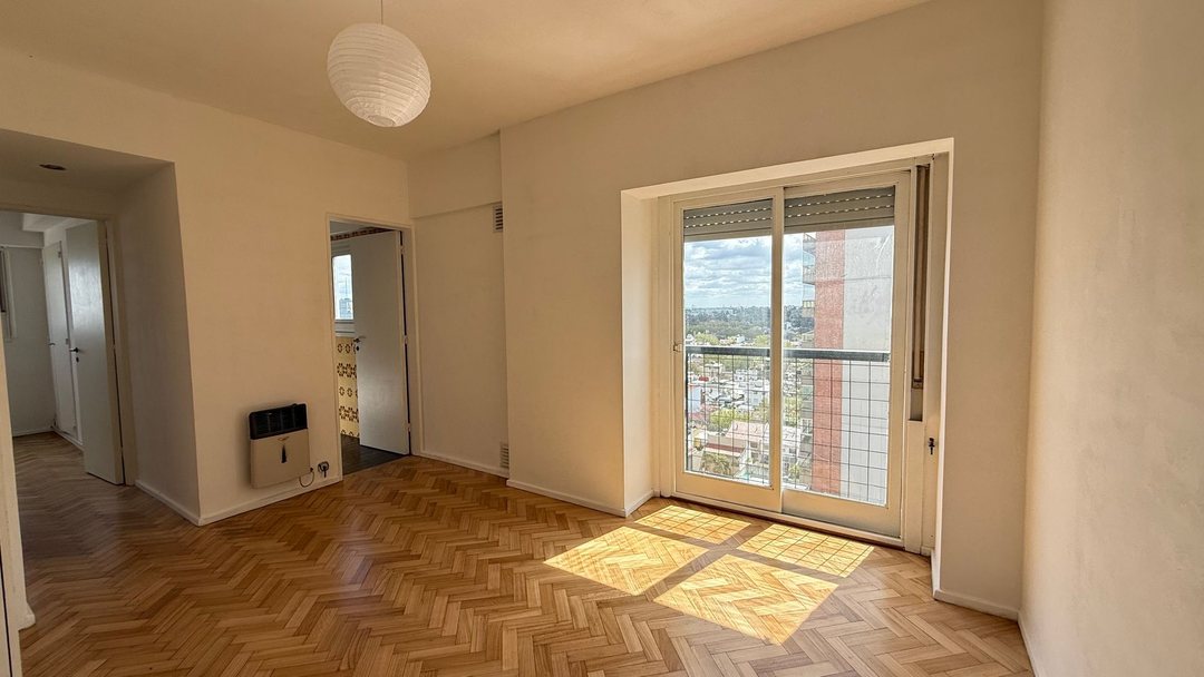 VENTA 2 AMB PISO 12 VISTA ABIERTA, SOL Y BAULERA