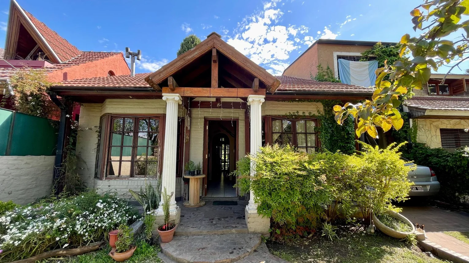 Casa de 5 ambientes en venta en Monte Grande, Teniente Manuel F. Origone 900