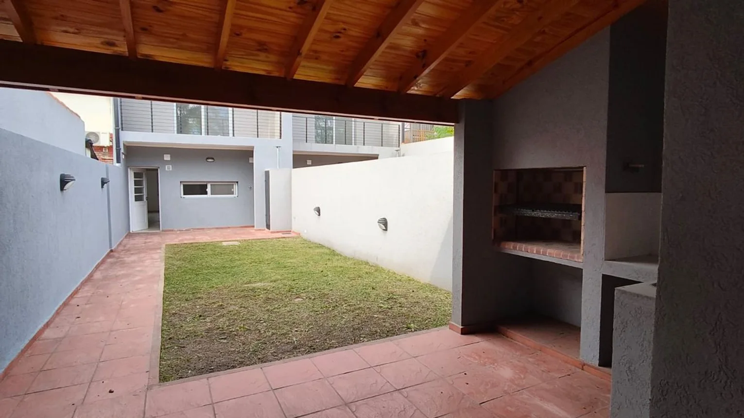 Casa dúplex en venta en Hurlingham, foto 4