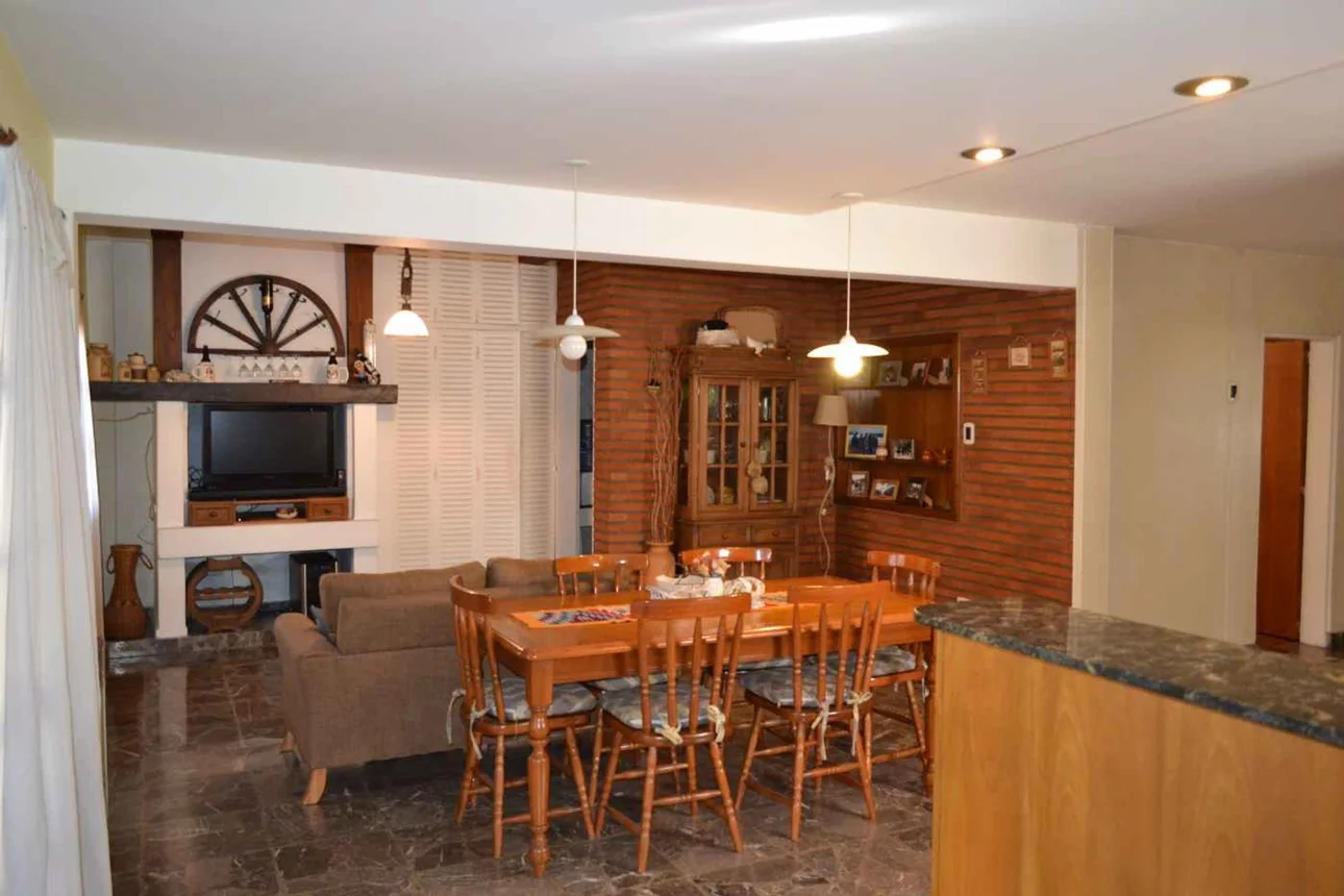 Casa en venta en Castelar, foto 3