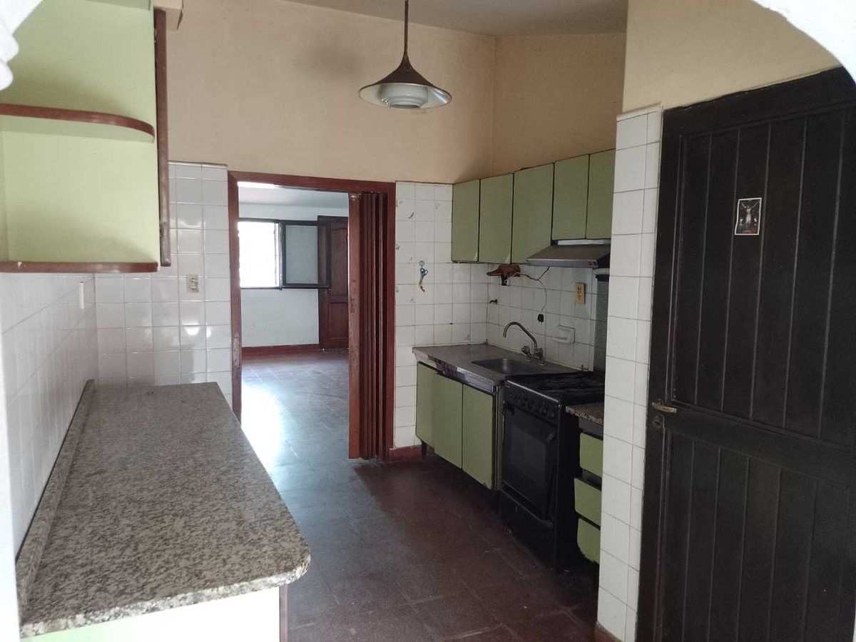 CASA VENTA MAS LOCAL SANTA ANA I 4 DORMITORIOS - foto 3