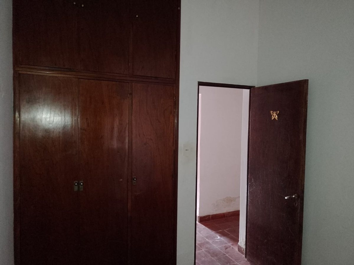 CASA VENTA MAS LOCAL SANTA ANA I 4 DORMITORIOS - foto 11