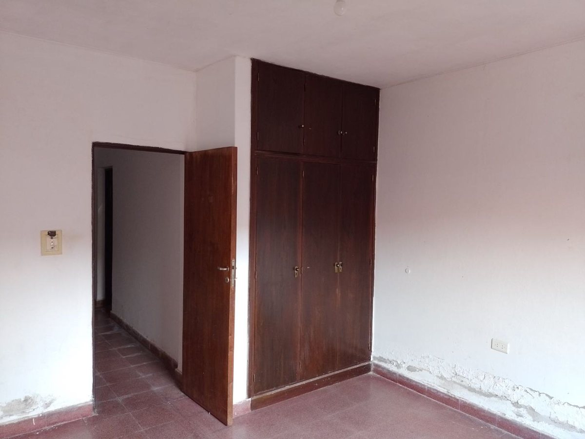 CASA VENTA MAS LOCAL SANTA ANA I 4 DORMITORIOS - foto 8