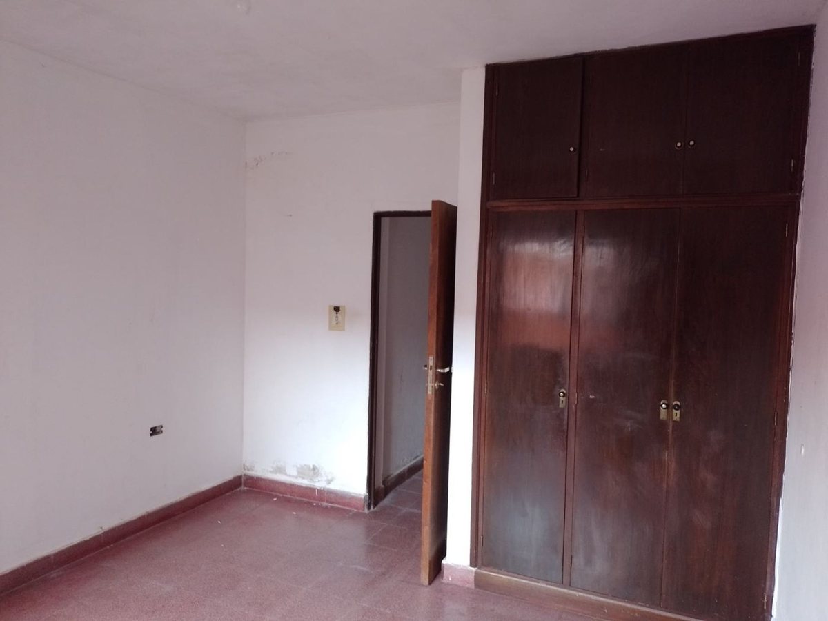 CASA VENTA MAS LOCAL SANTA ANA I 4 DORMITORIOS - foto 7