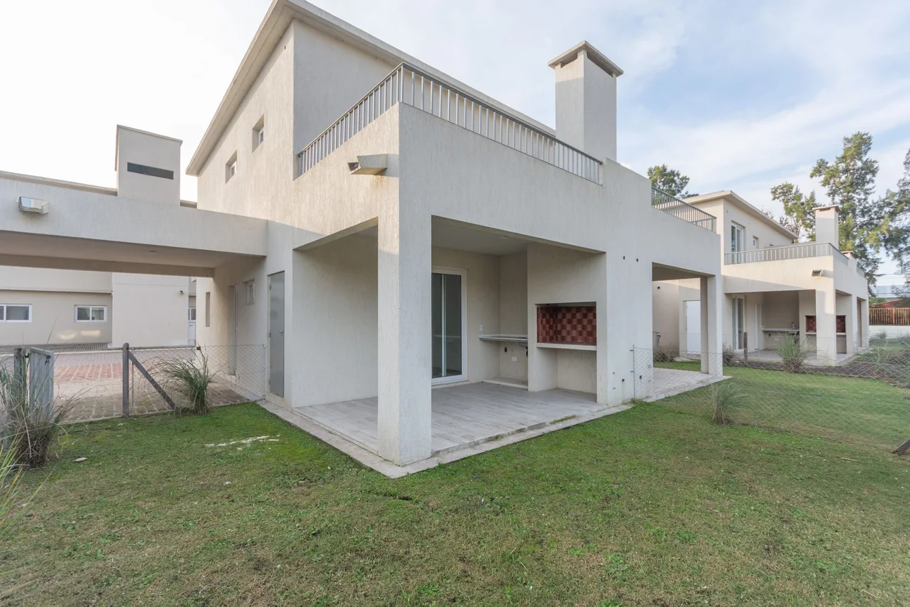 Dúplex en venta en Pilar