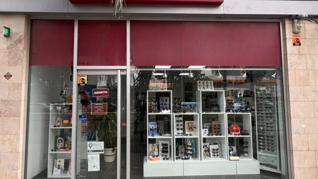 LOCAL COMERCIAL BOULEVARD PELLEGRINI Y RIVADAVIA