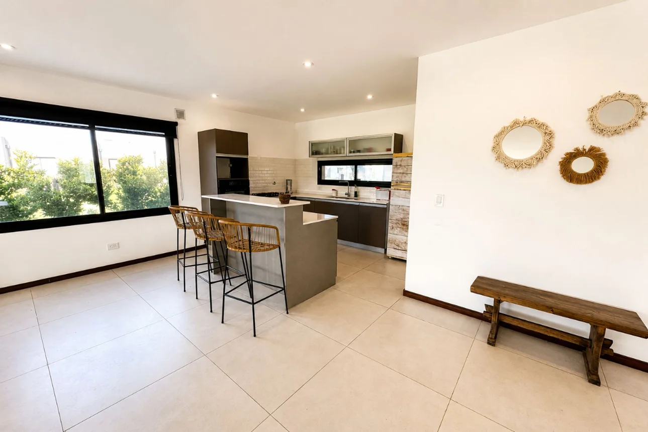 Casa de 5 ambientes en venta en Tristán Suárez, Calle el Deslinde 1100, foto 2