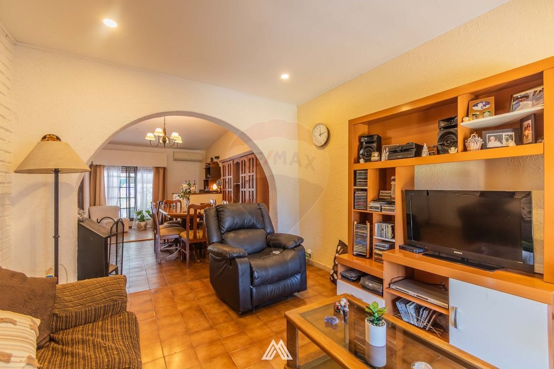 Casa en venta 6 ambientes en Corumbé 4000, Perez Castellanos, Perez Castellanos	, Montevideo