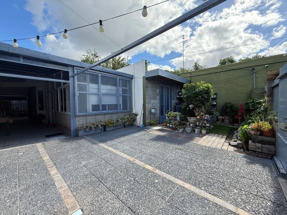 Casa de 3 ambientes en venta en Hurlingham, Huemul 3100