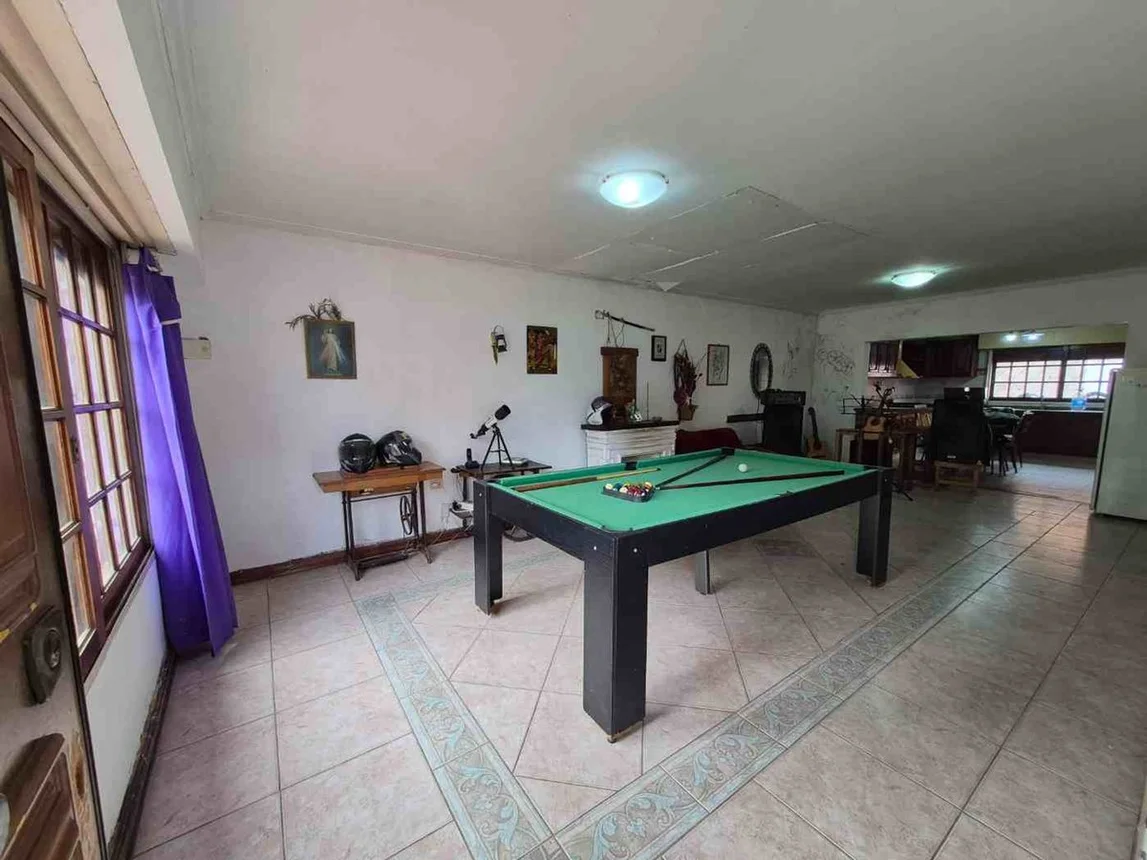 Casa de 3 ambientes en venta en Banfield, Luis Vernet 200