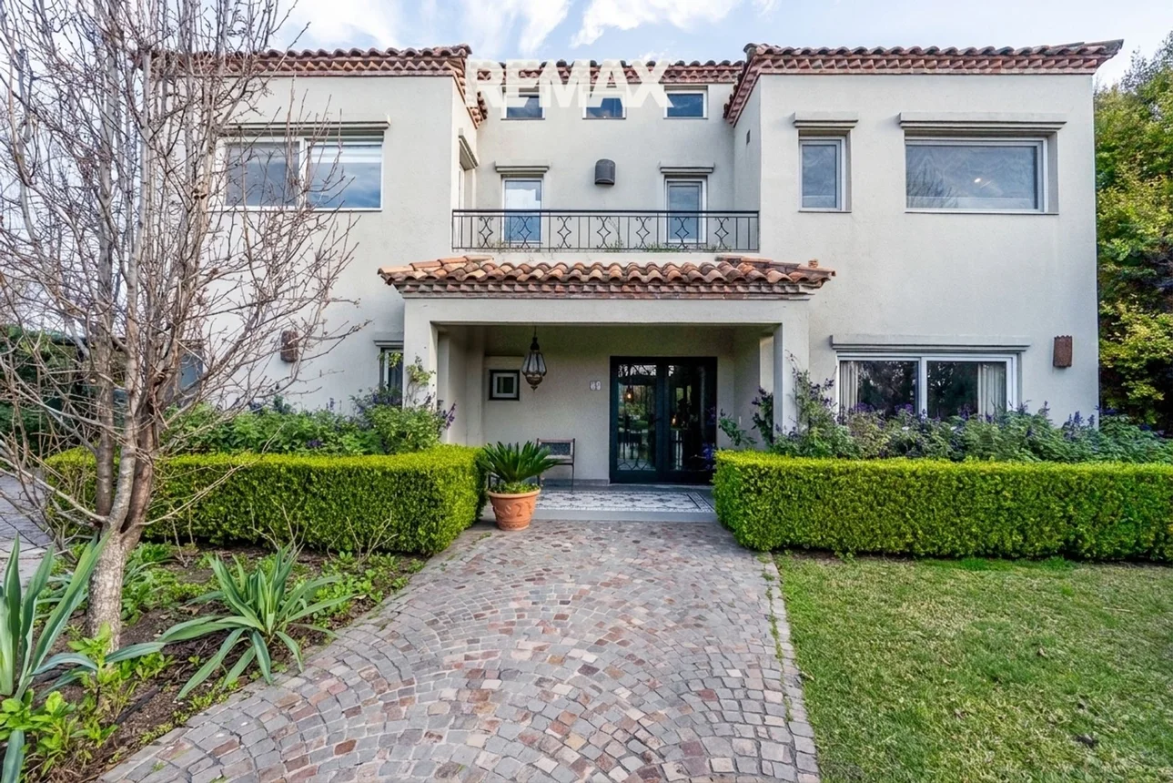 Casa en venta en Pilar, foto 2
