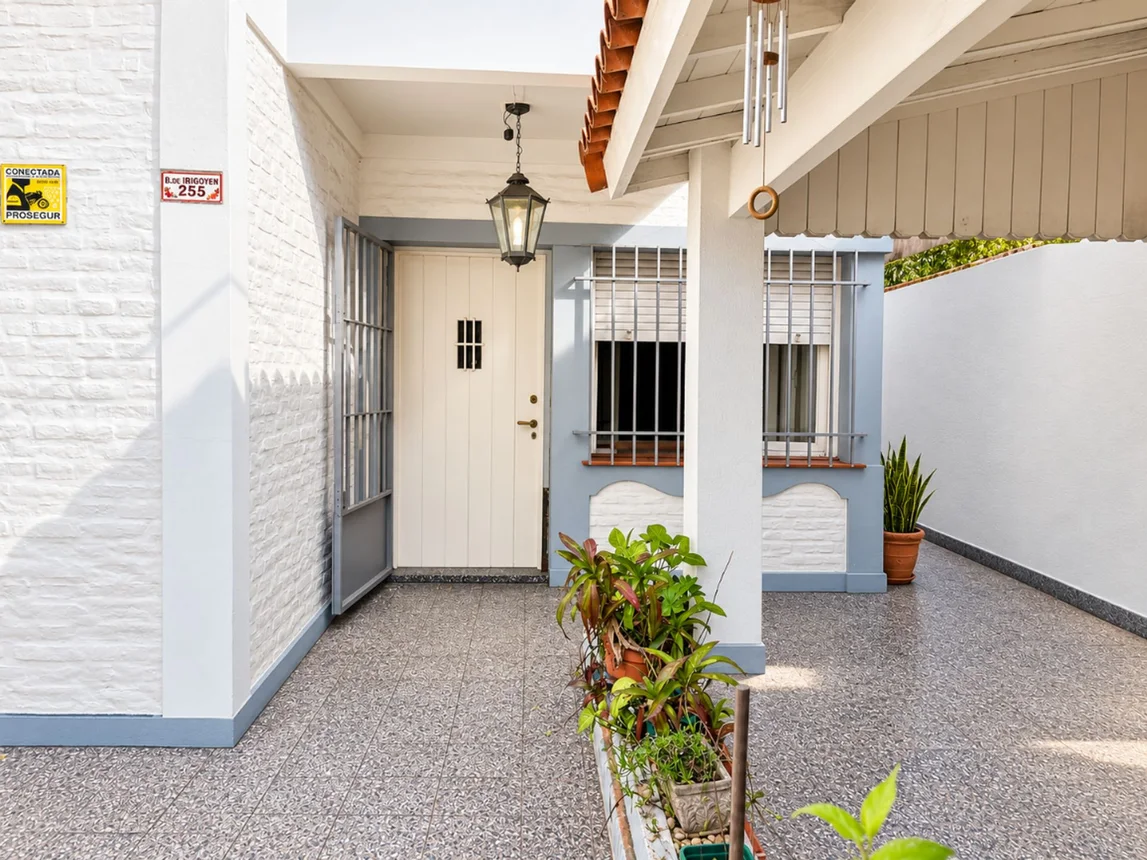Casa de 3 ambientes en venta en Castelar, Bernardo de Irigoyen 200, foto 3