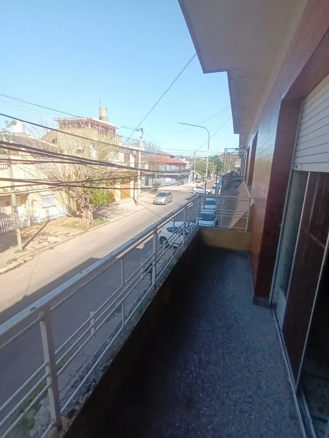 Casa de 9 ambientes en venta en Caseros, Juan de Garay 5000, foto 3