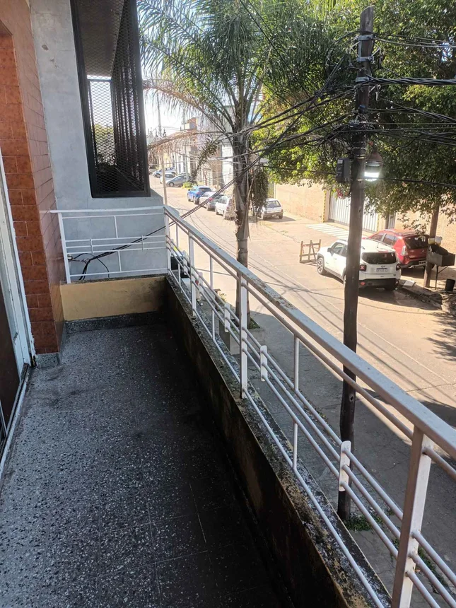 Casa de 9 ambientes en venta en Caseros, Juan de Garay 5000, foto 2