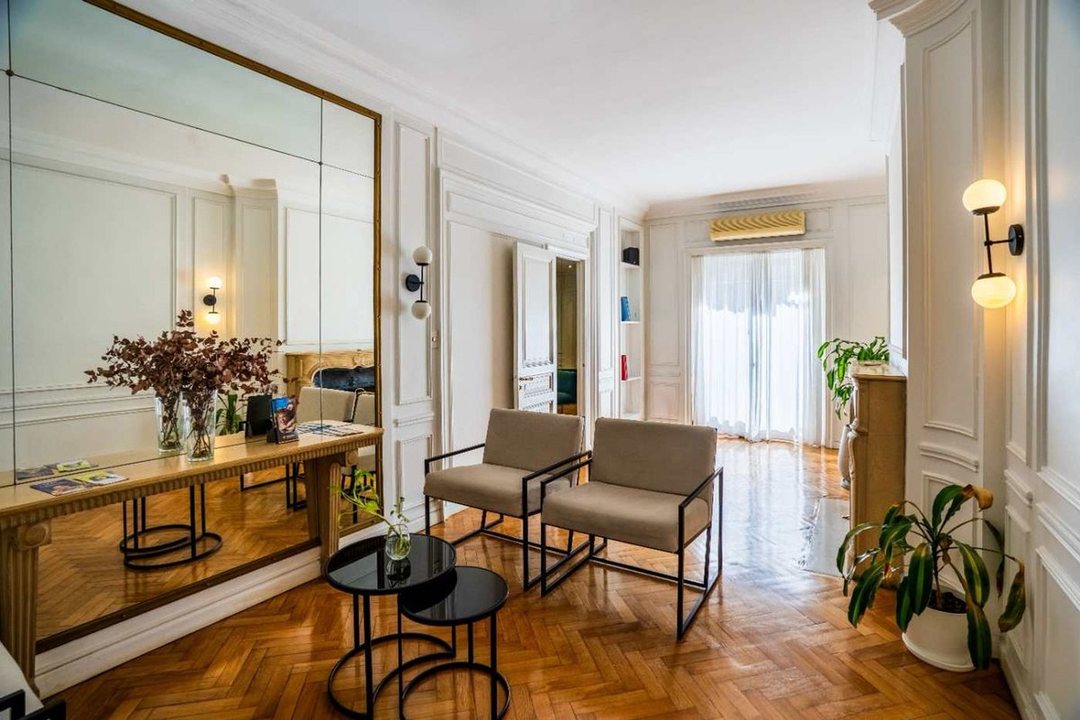 VENTA DPTO 5 AMB de CATEGORIA - c/RENTA - RECOLETA