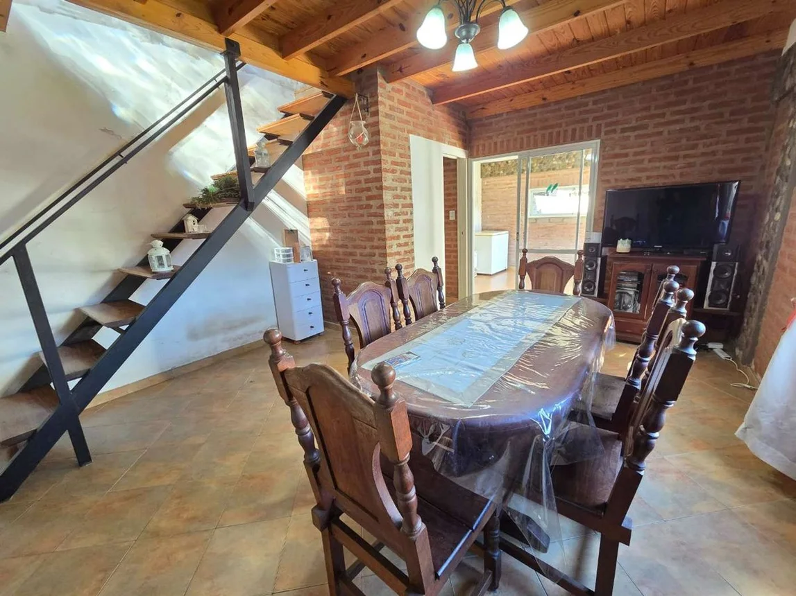 Casa de 4 ambientes en venta en Hurlingham, Albeniz 1800, foto 3