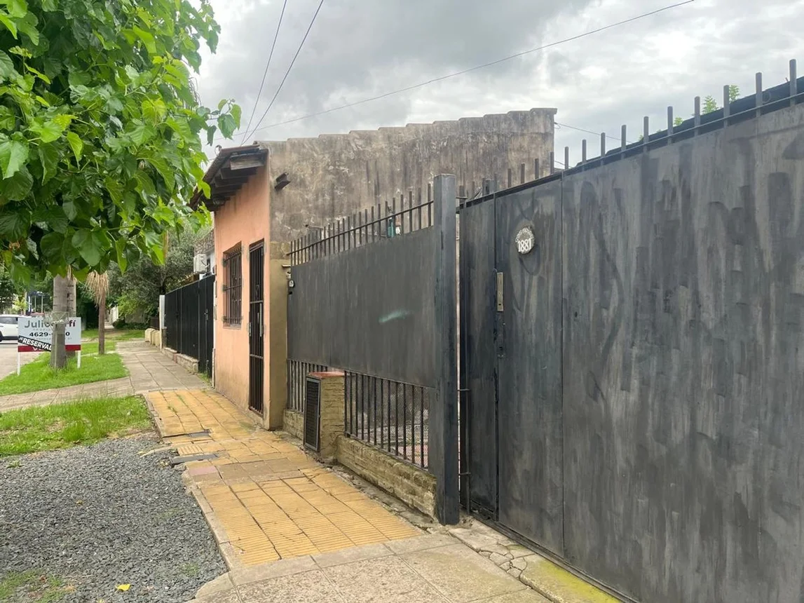 Casa en venta en Castelar, foto 2