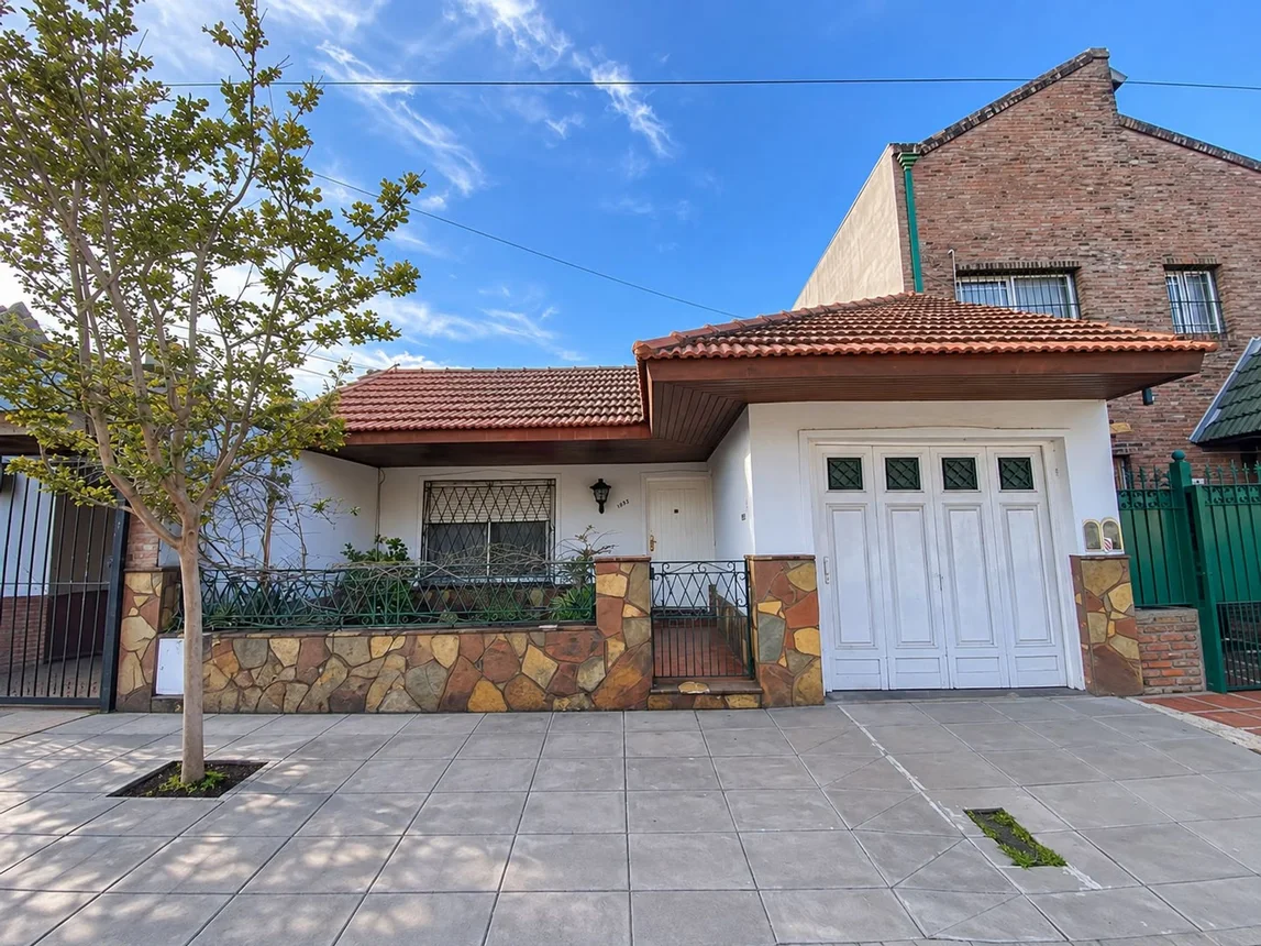 Casa de 3 ambientes en venta en San Fernando, Adolfo Alsina 1900