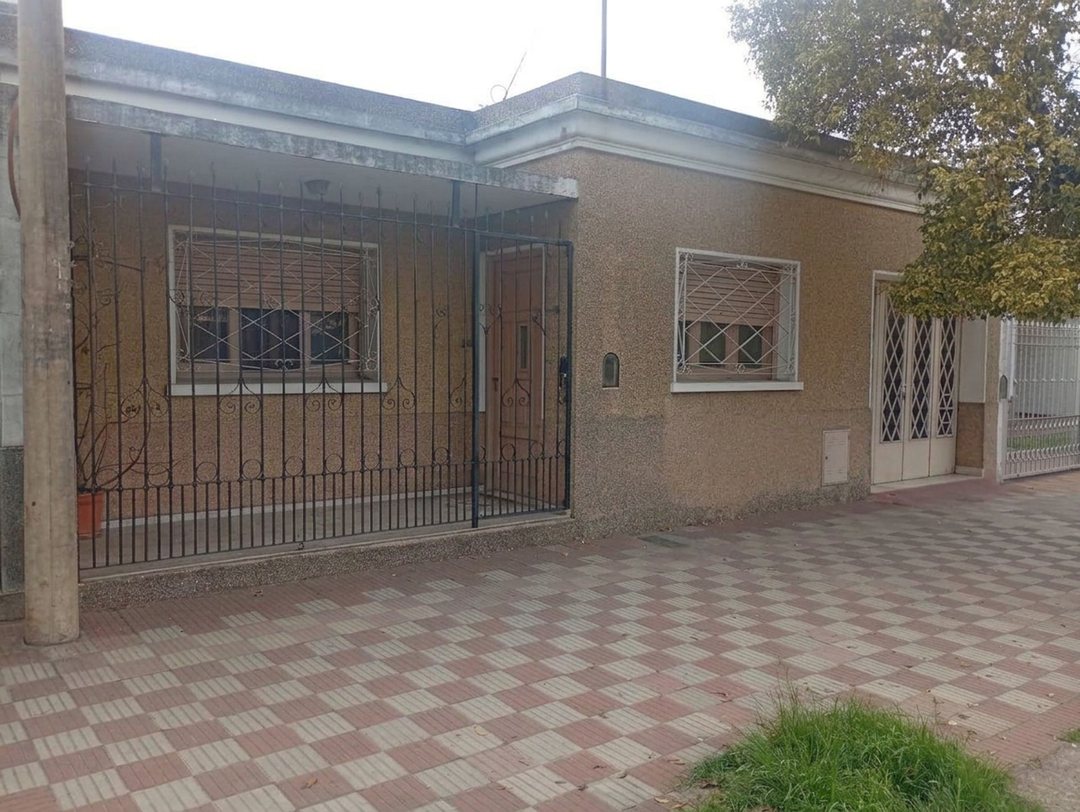 VENTA CASA 3 DORMITORIO BARRIO RESIDENCIAL AMERICA