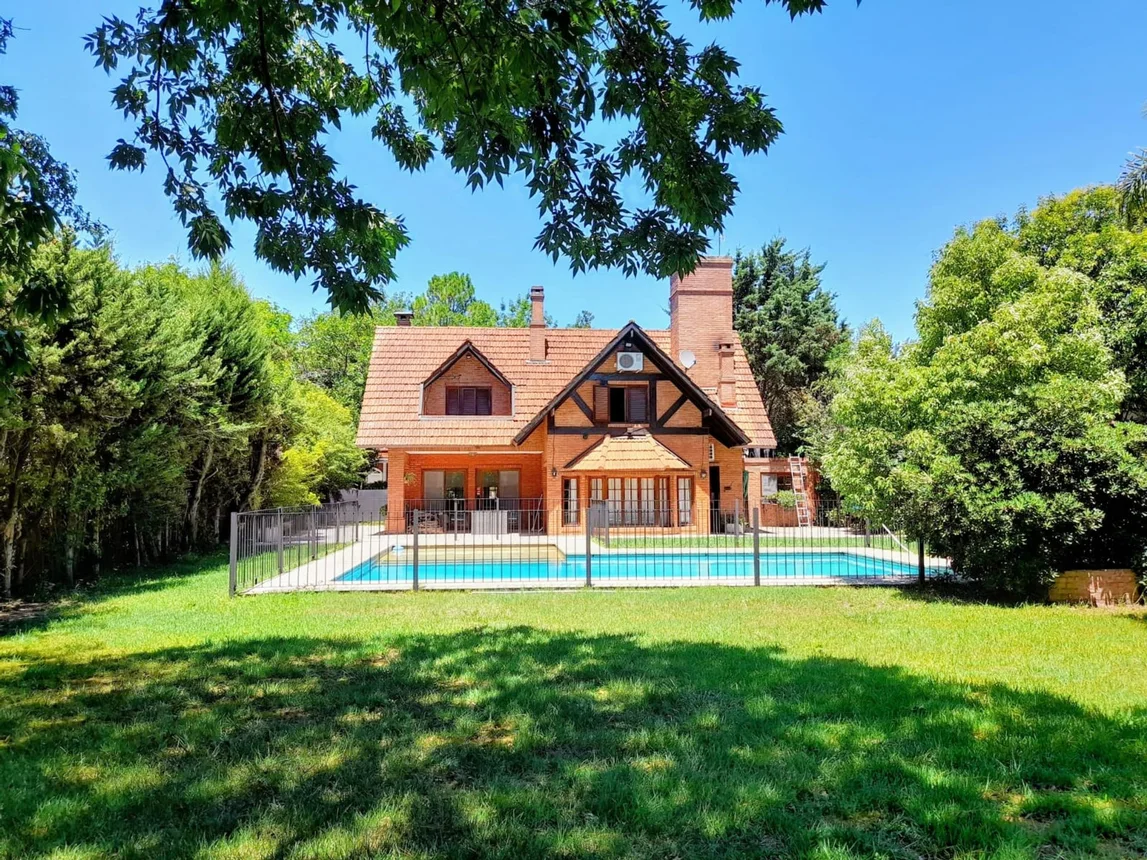 Casa de 6 ambientes en venta en Tigre, Ignacio Corsini 1200