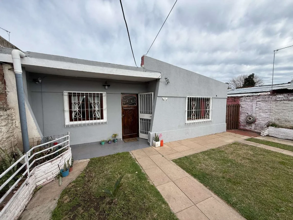 Casa de 3 ambientes en venta en Moreno, Bernard Shaw 1300