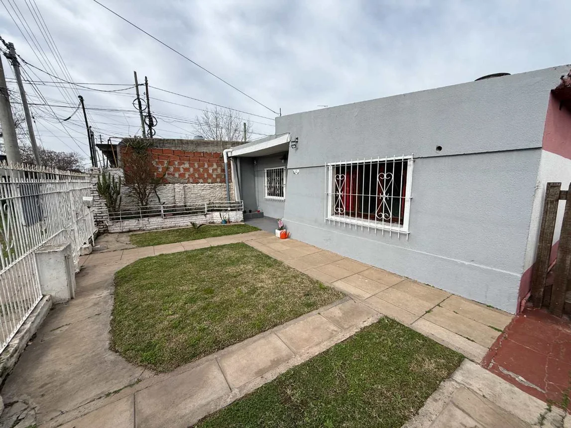 Casa de 3 ambientes en venta en Moreno, Bernard Shaw 1300, foto 2