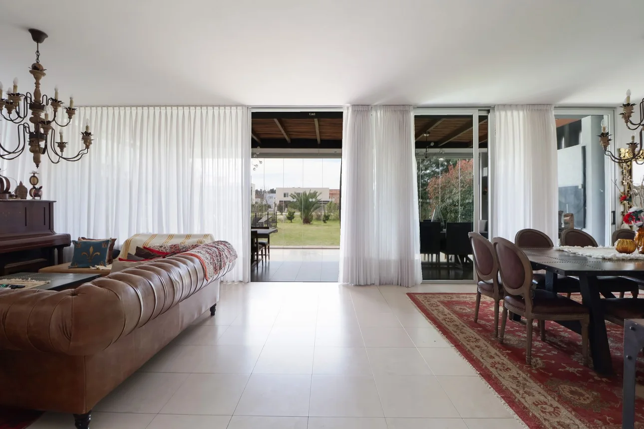 Casa en venta en Pilar, foto 3
