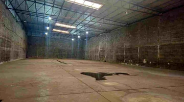 ALQUILER GALPON CON OFICINA ZONA LOS BOULEVARES