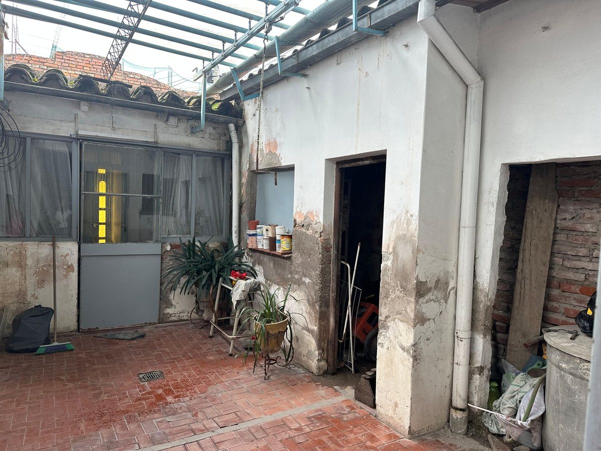 CASA VENTA A REFACCIONAR + DPTO EN MACROCENTRO - foto 6