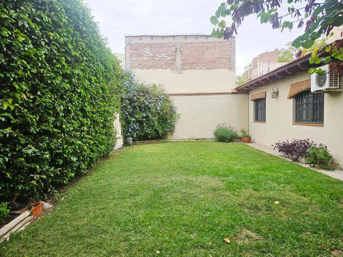 Casa en venta en Guaymallén, foto 4
