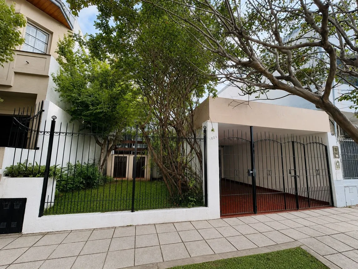 Casa en venta en Quilmes, foto 2